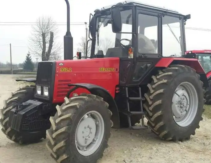 Ciągnik rolniczy Belarus 952.2 